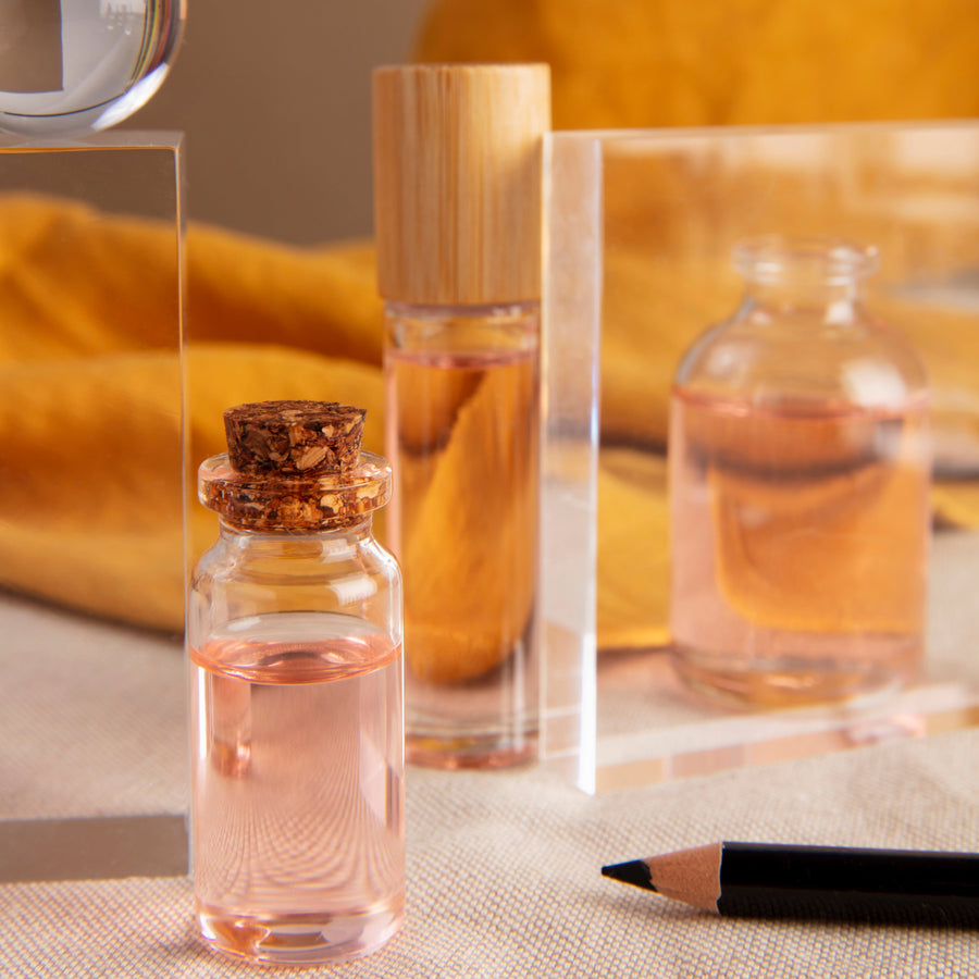 best-perfume-discovery-sets-sampler-akro-amouage-essential-parfums