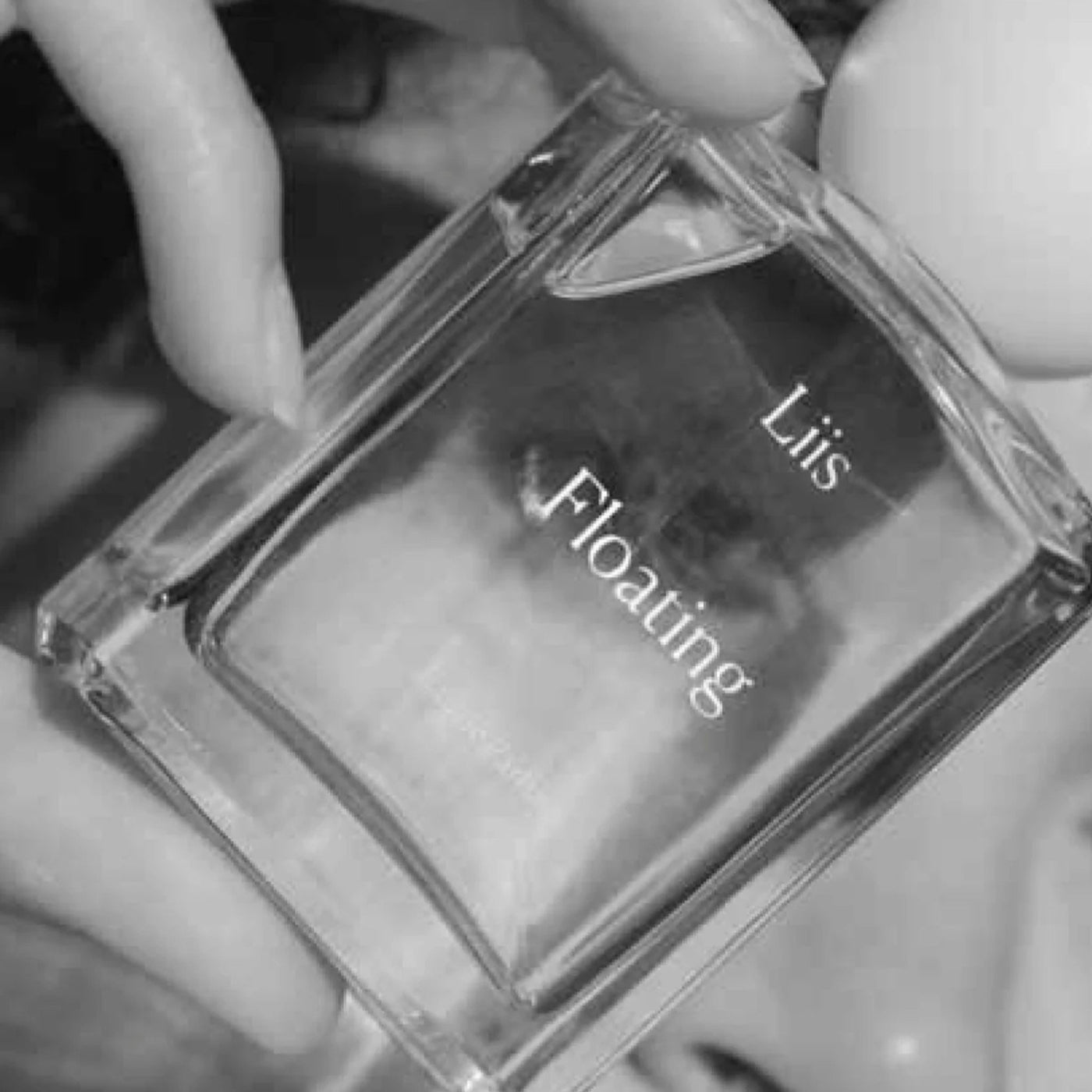 Floating Perfume  Liis