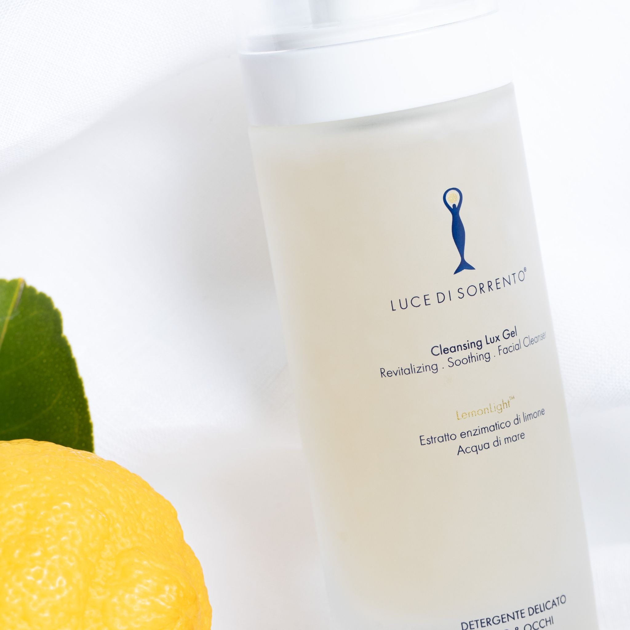 Luce facial store cleanser